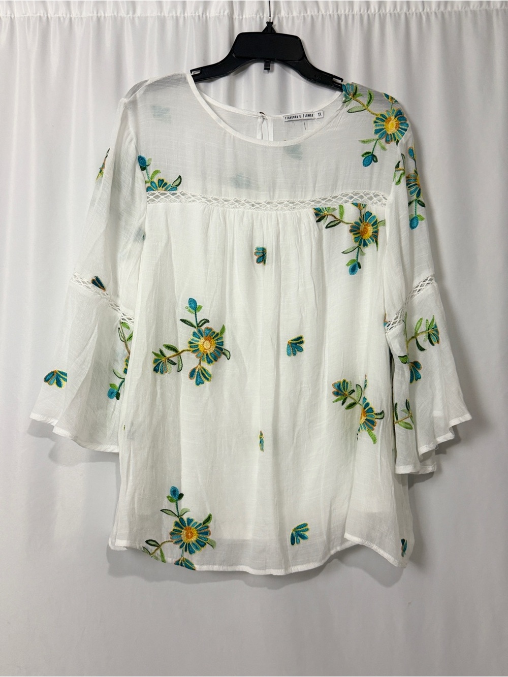 NWT Figueroa & Flower White Floral Embroidered Peasant Top Plus Size 1X